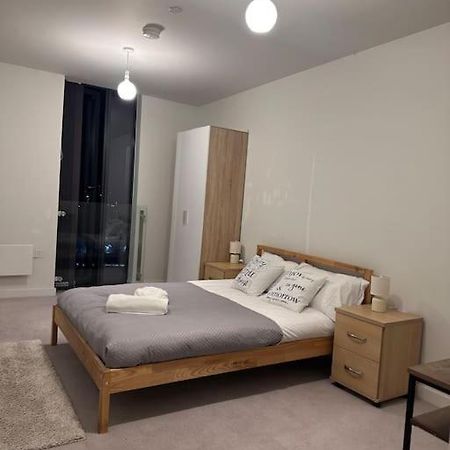 Stylish 2 Bedroom Apartment แมนเชสเตอร์ ภายนอก รูปภาพ
