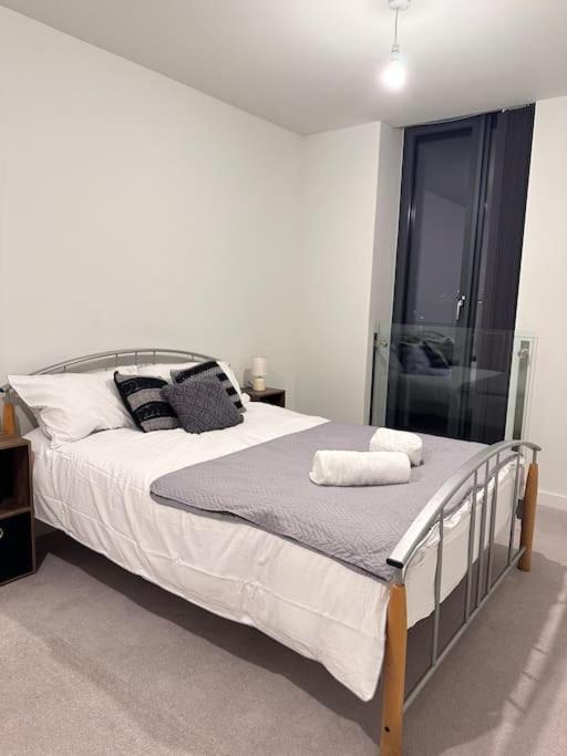 Stylish 2 Bedroom Apartment แมนเชสเตอร์ ภายนอก รูปภาพ
