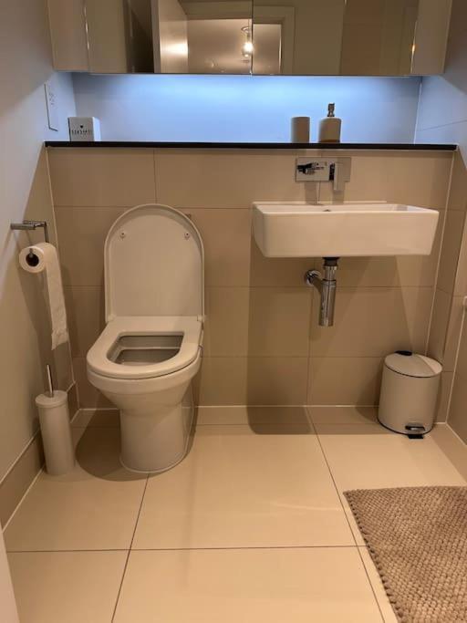 Stylish 2 Bedroom Apartment แมนเชสเตอร์ ภายนอก รูปภาพ