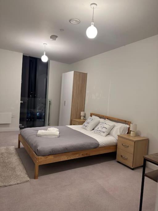Stylish 2 Bedroom Apartment แมนเชสเตอร์ ภายนอก รูปภาพ